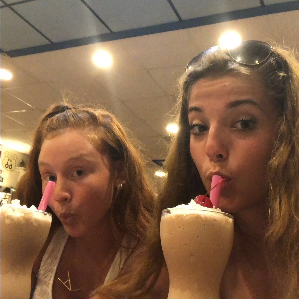 Meet your Posher, Zsofia